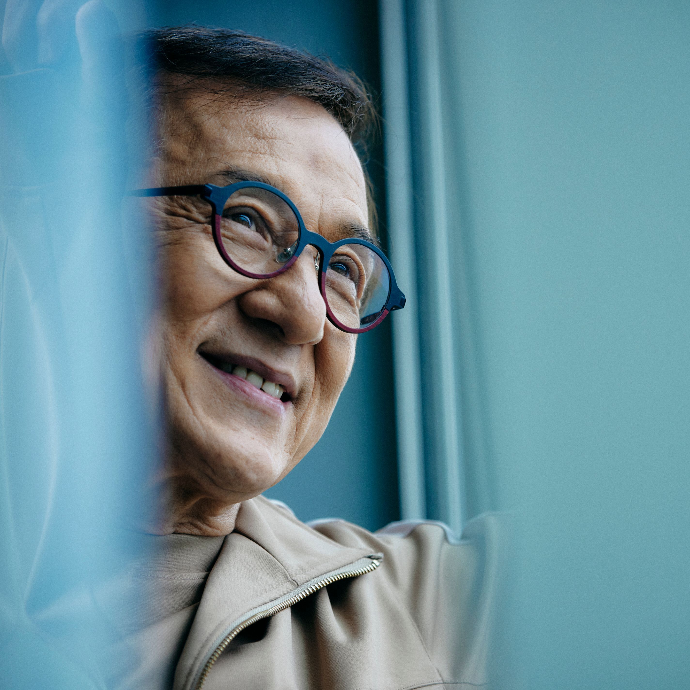 ジャッキー・チェン現在の姿に迫る！白髪の真相と70代現役の今