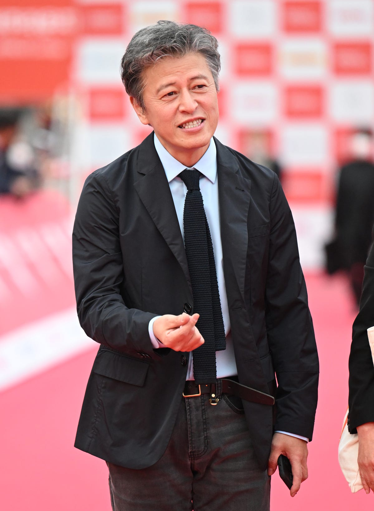 ペ・ヨンジュンの現在！ハワイ移住の真相と驚愕の総資産・家族の今