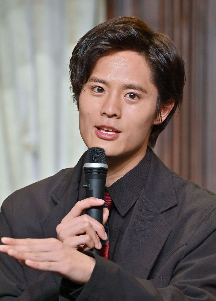 元Jump岡本圭人の現在と脱退理由の深層｜父・健一と掴んだ役者道