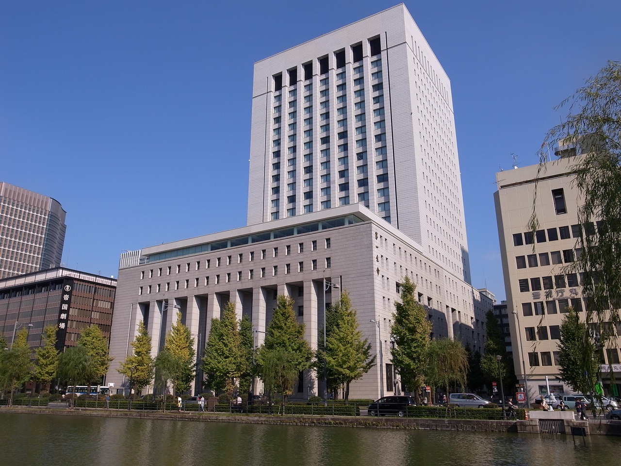 皇居を見下ろすGhq本部！第一生命館が選ばれた真相と現在の見学事情