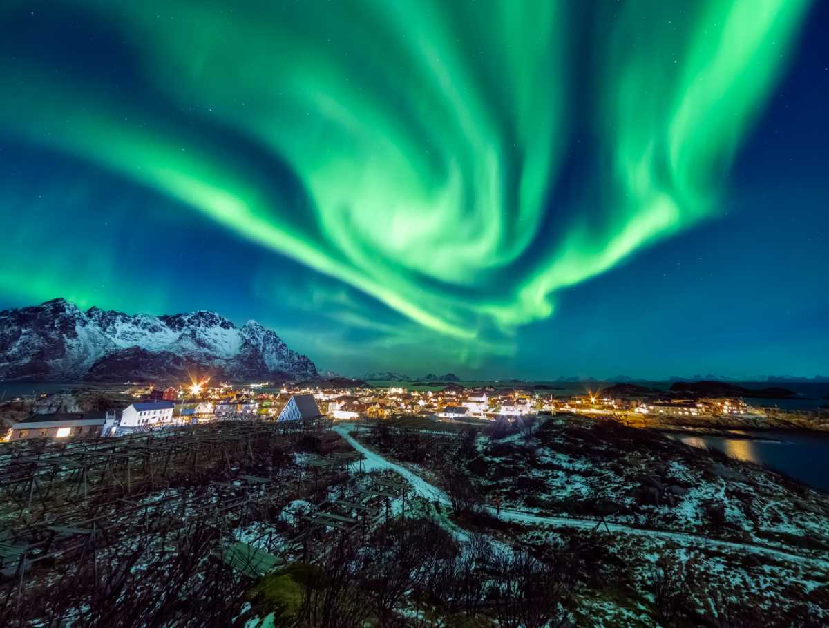 Best Time of Day to See Northern Lights