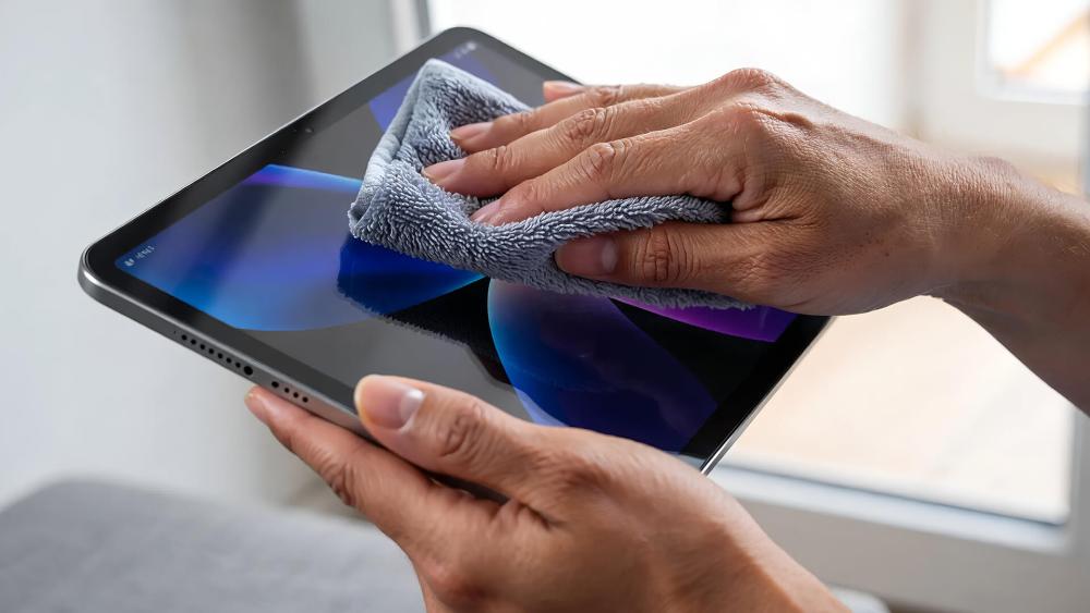Best Way to Clean Tablet Screen