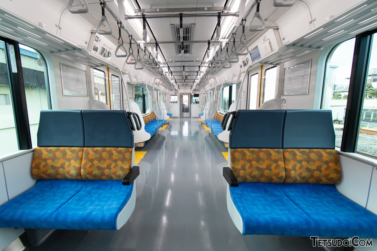通勤電車からクロスシートが消えた理由とは？最新座席事情と進化の行方
