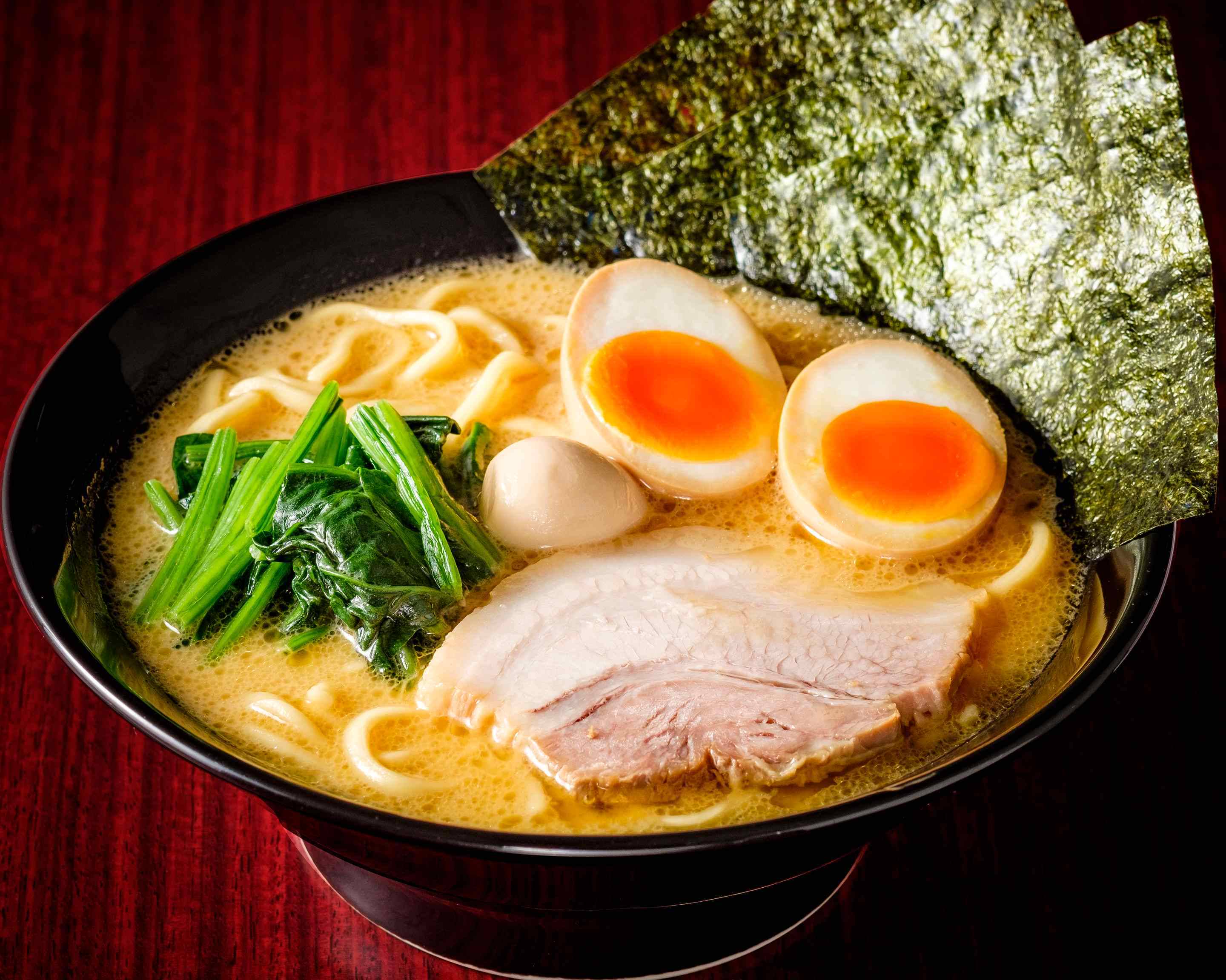 2026年、渋谷ラーメン激戦区の現在地：Ai出汁から「奥渋谷」の隠れ家まで、変わりゆく聖地の真実