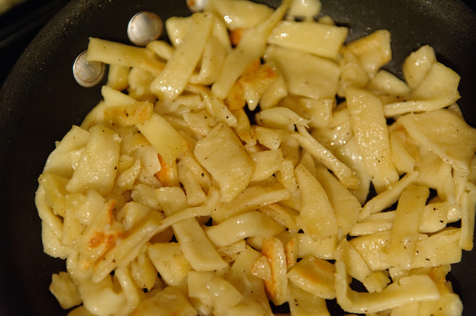 How to Reheat Egg Noodles