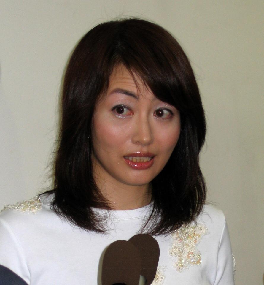 有賀さつきさんの愛娘の現在とは？母の急逝から紡がれた成長と真実