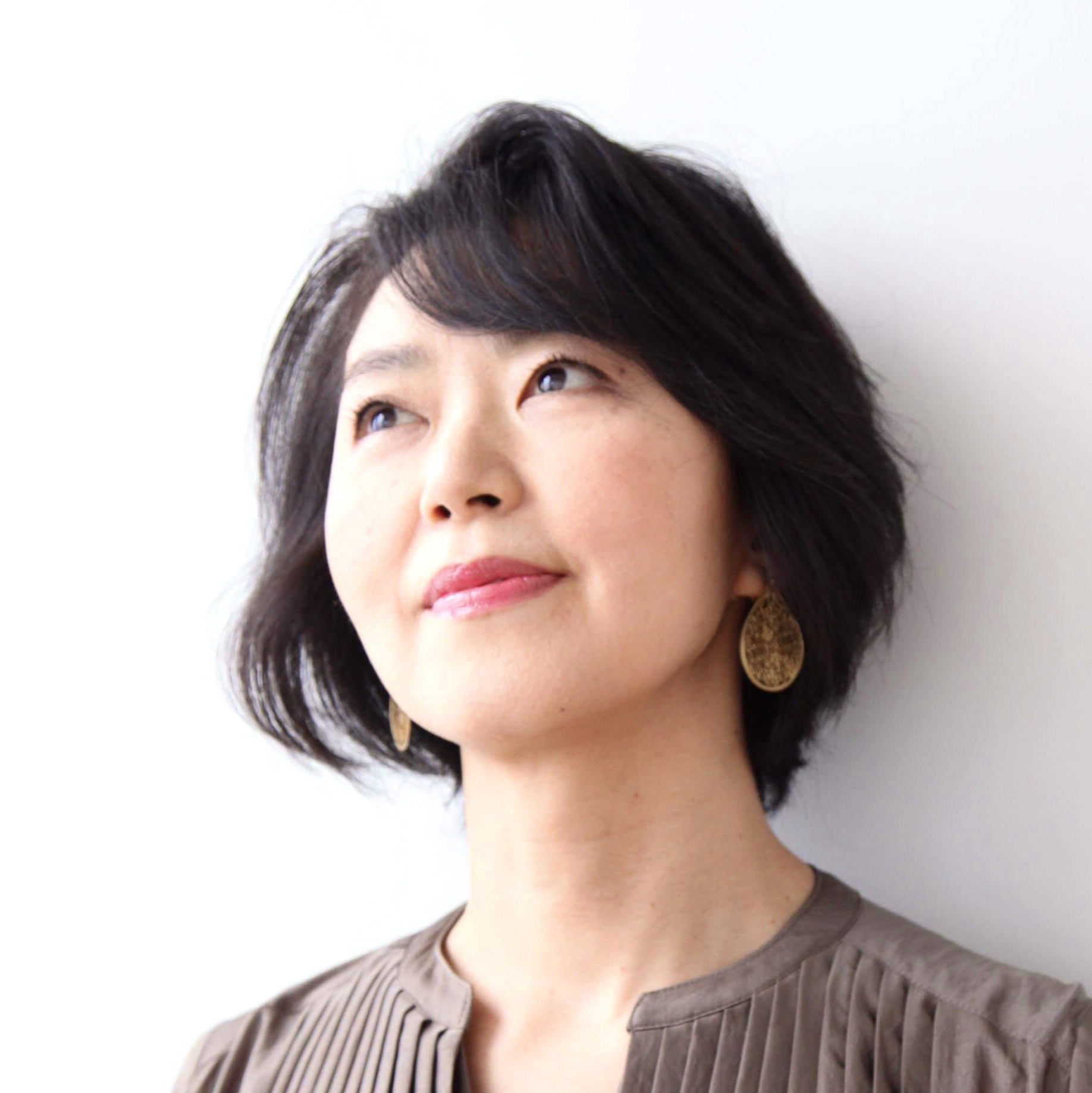 時代を照らす新潮流——藤井亜紀が2026年に紡ぐ、表現と革新のリアリティ