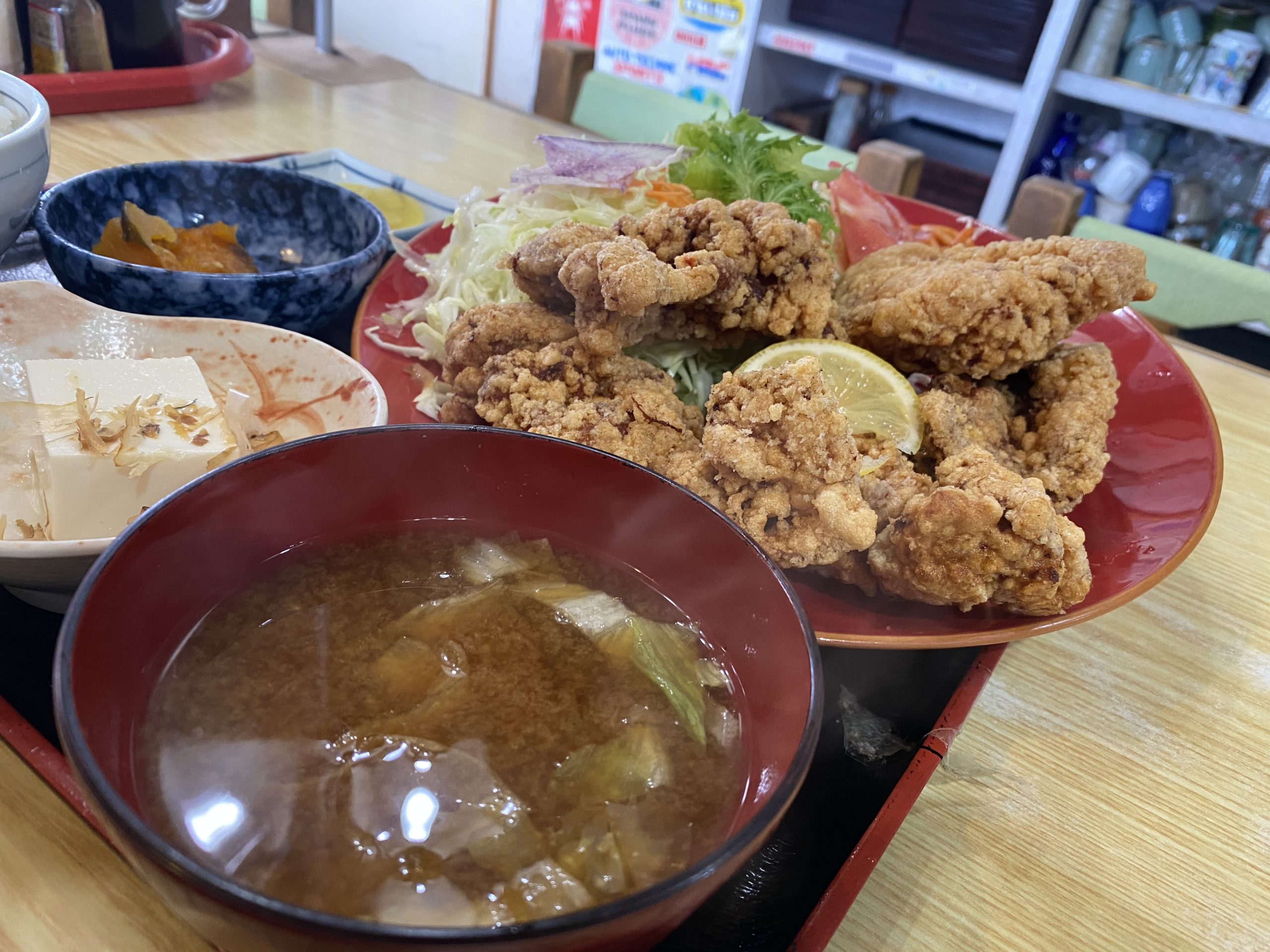丸金食堂の現在と閉店噂の真相｜人気メニューと混雑評判を徹底解説