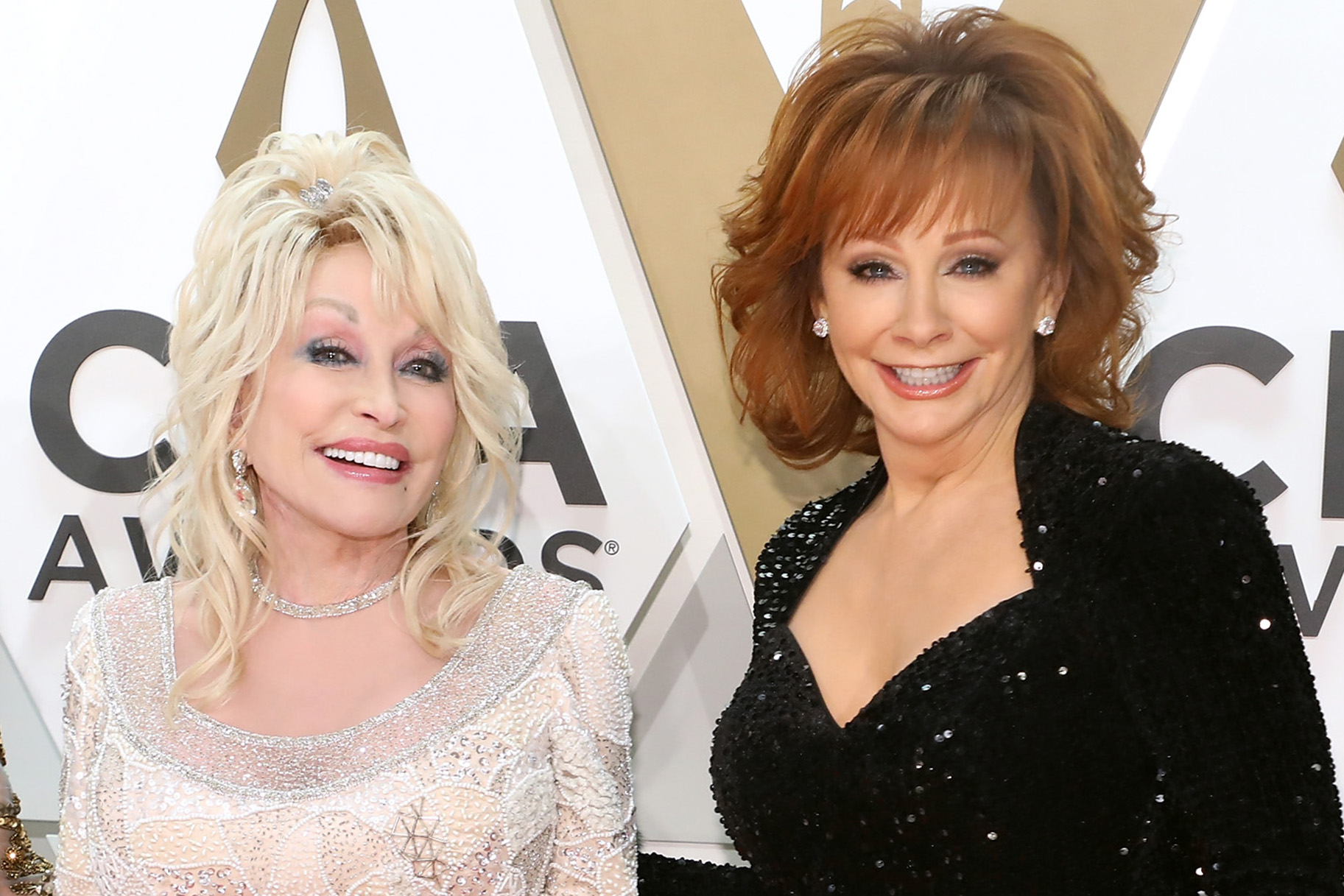 Stella Parton's Message to Fans: Honor Dolly with Kindness, Not Ai-Generated Posts