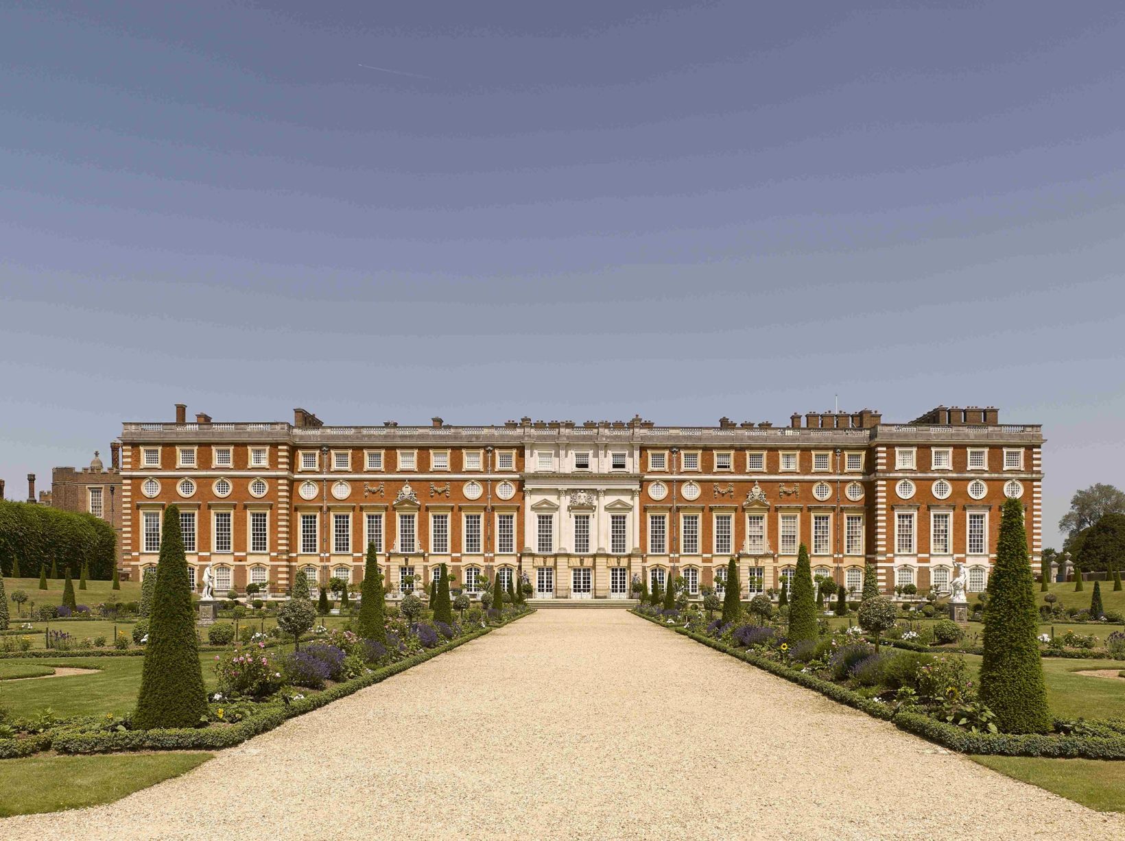 Who Lives in Hampton Court Palace