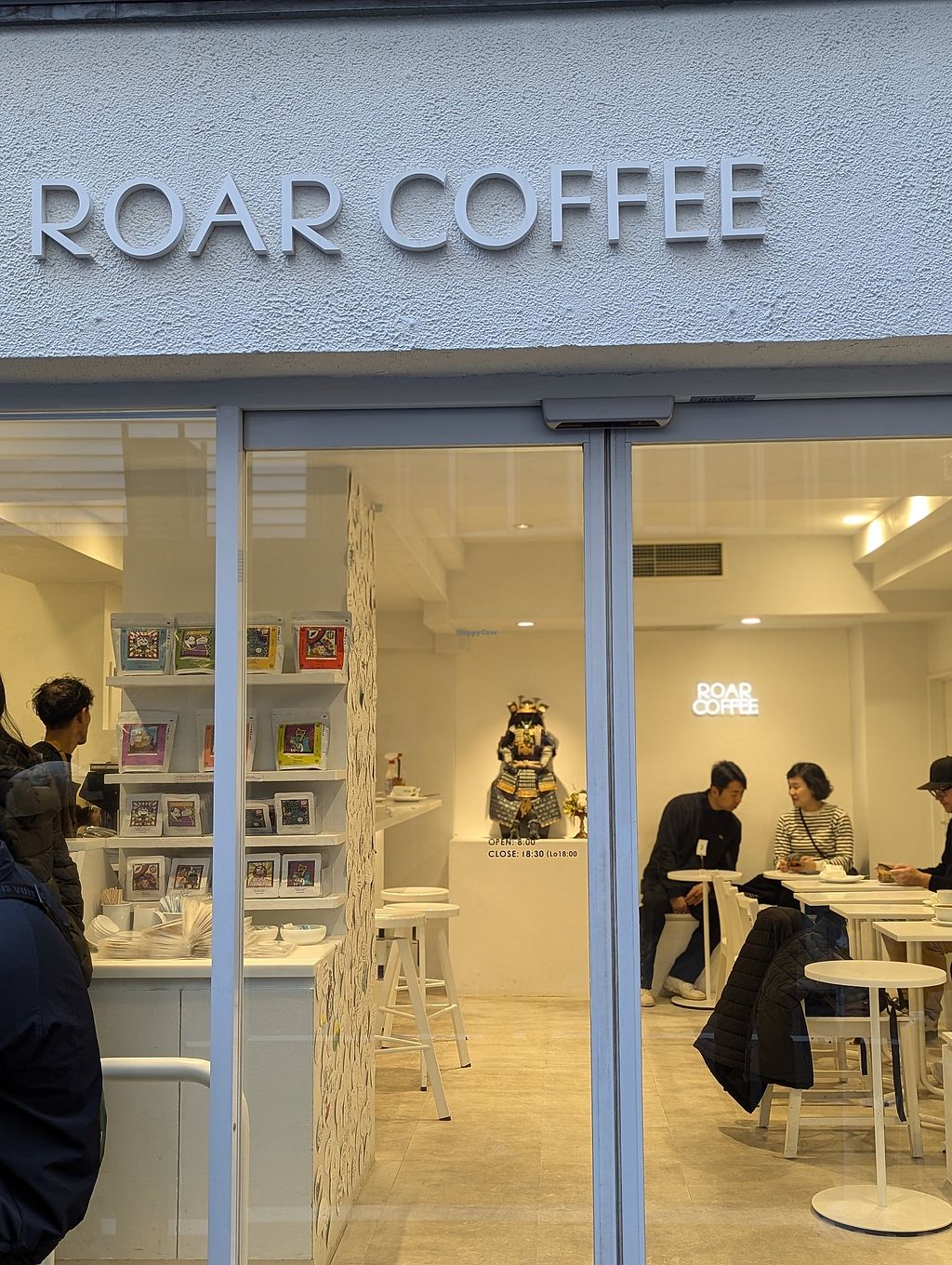 八丁堀Roarコーヒーの真相｜レインボーラテと自家焙煎の評価を追う