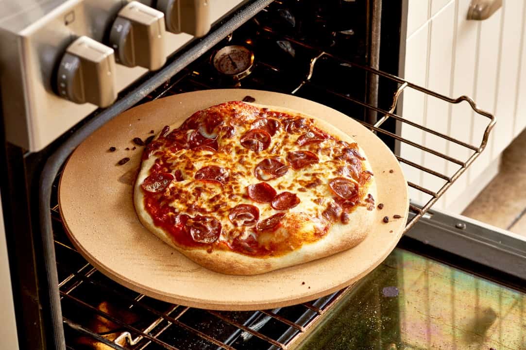How to Make Pizza Crust Crispier