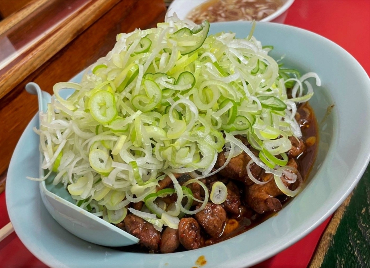 亀戸「菜苑」の純レバ丼中毒！深夜の行列理由と待ち時間攻略法