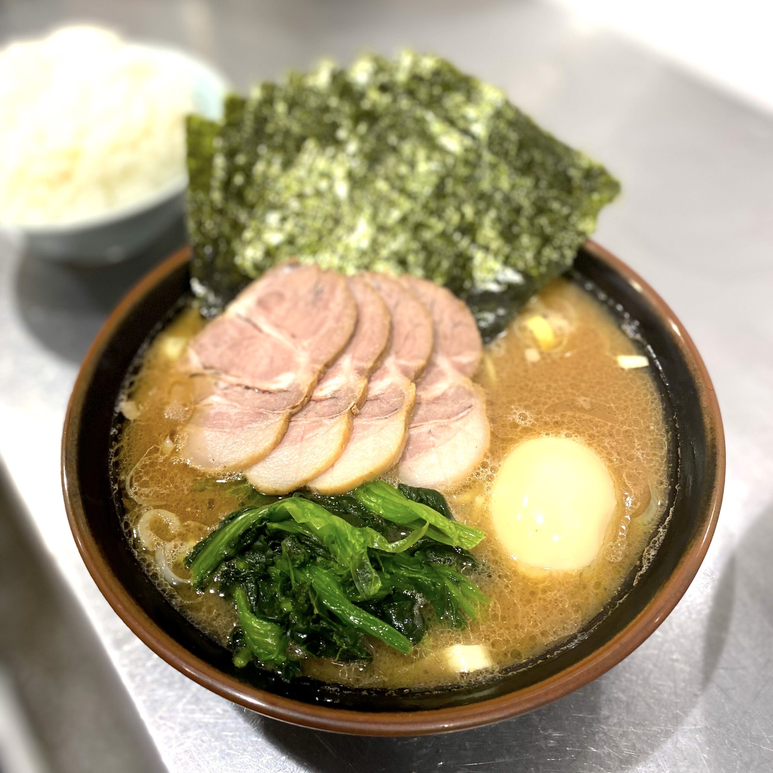 錦糸町「漢ラーメン室」の評判を徹底検証！濃厚スープの魅力と混雑攻略