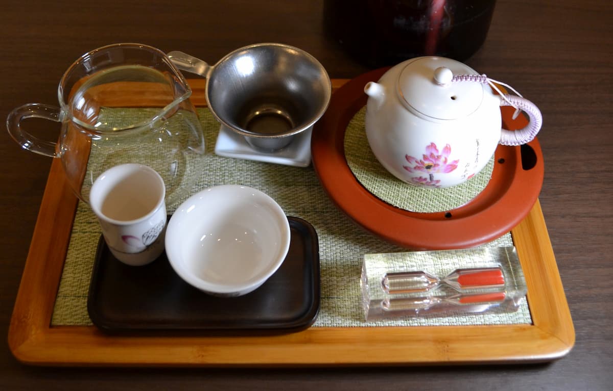 神戸で本場の中国茶を極める！南京町・元町の隠れ家茶館と老舗巡り