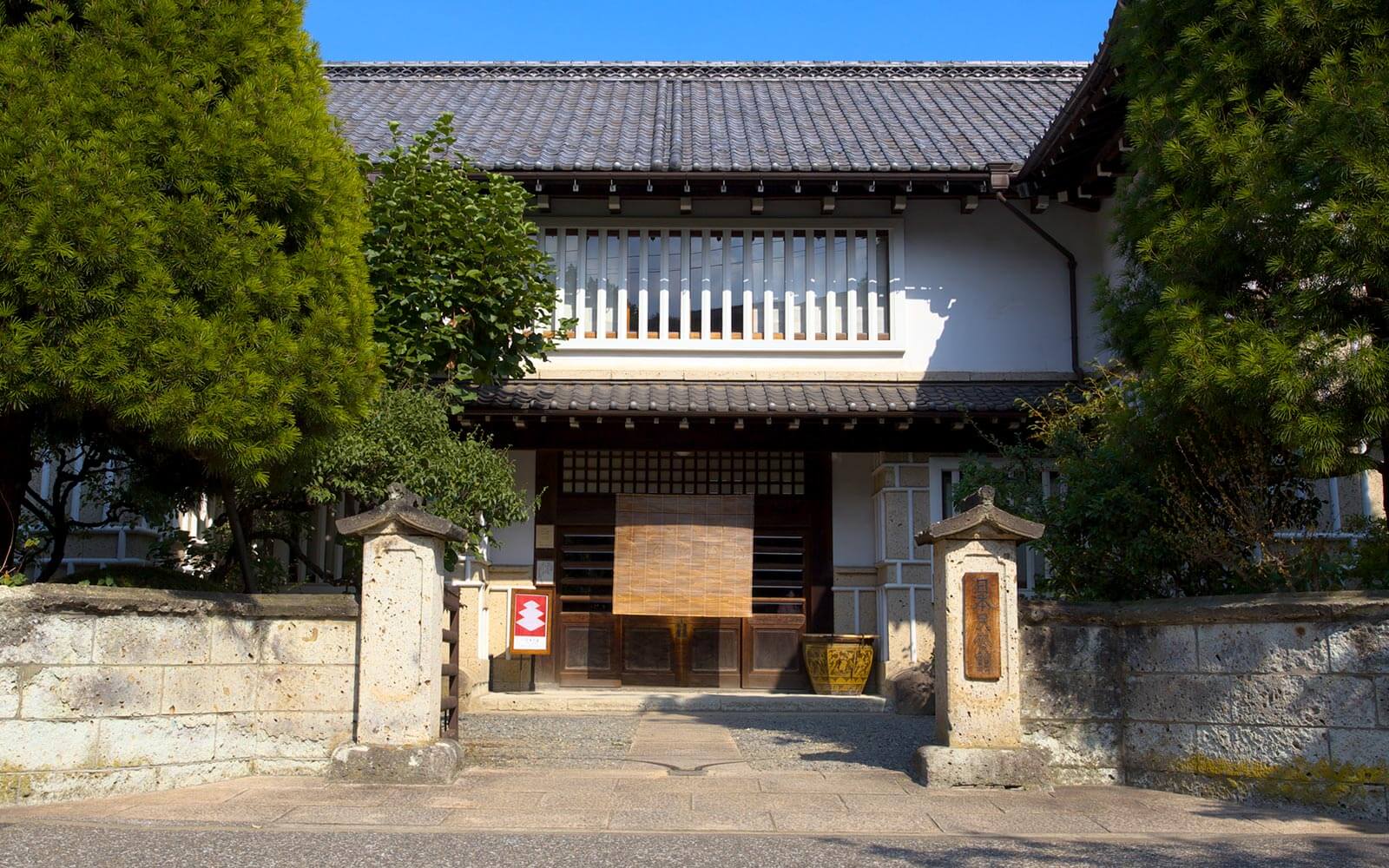 有孔ボードで部屋激変！賃貸Okの設置裏ワザと後悔を防ぐ活用術