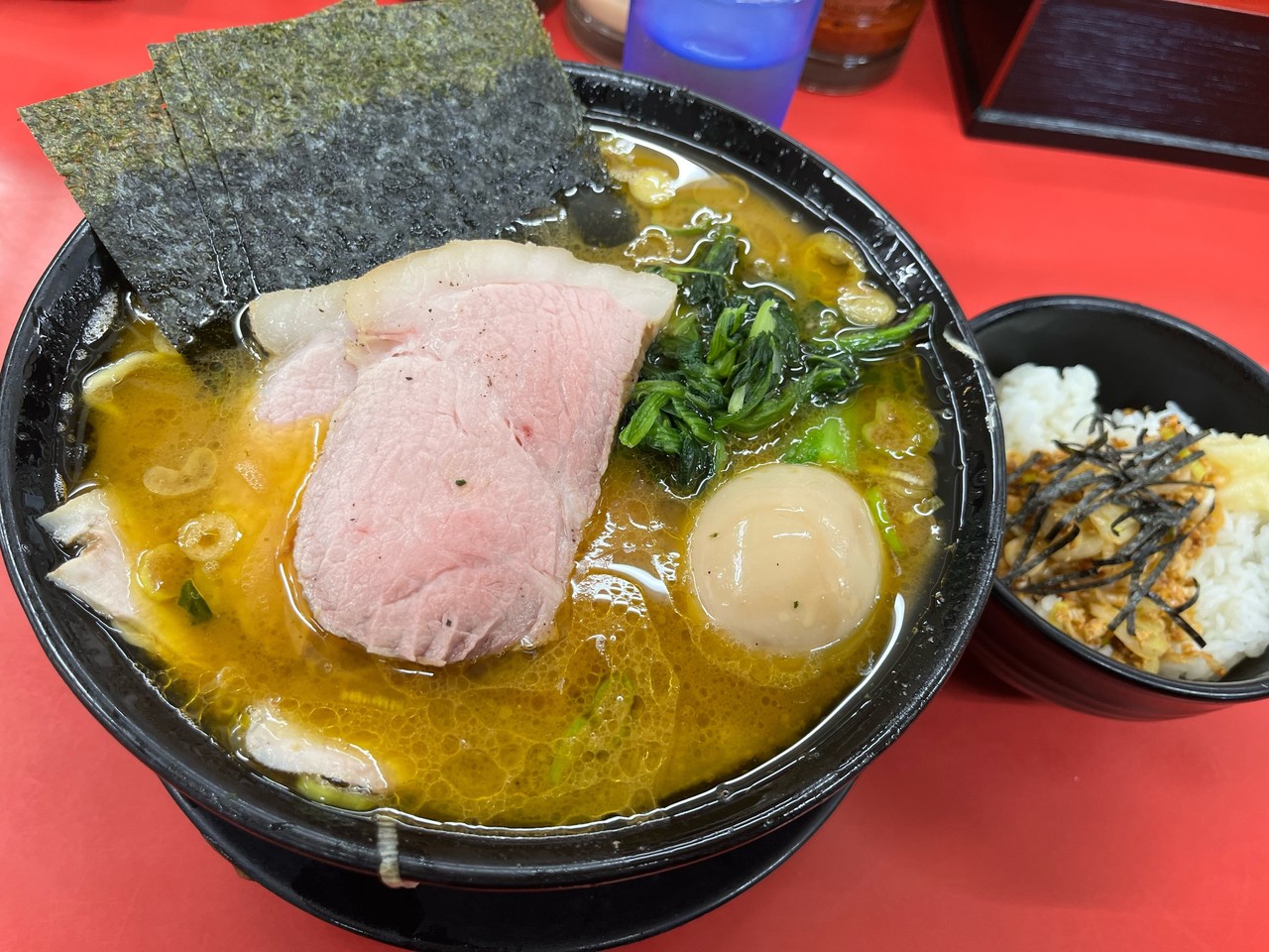新潟の枠を超える上越ラーメン！進化系豚骨醤油と知られざる名店