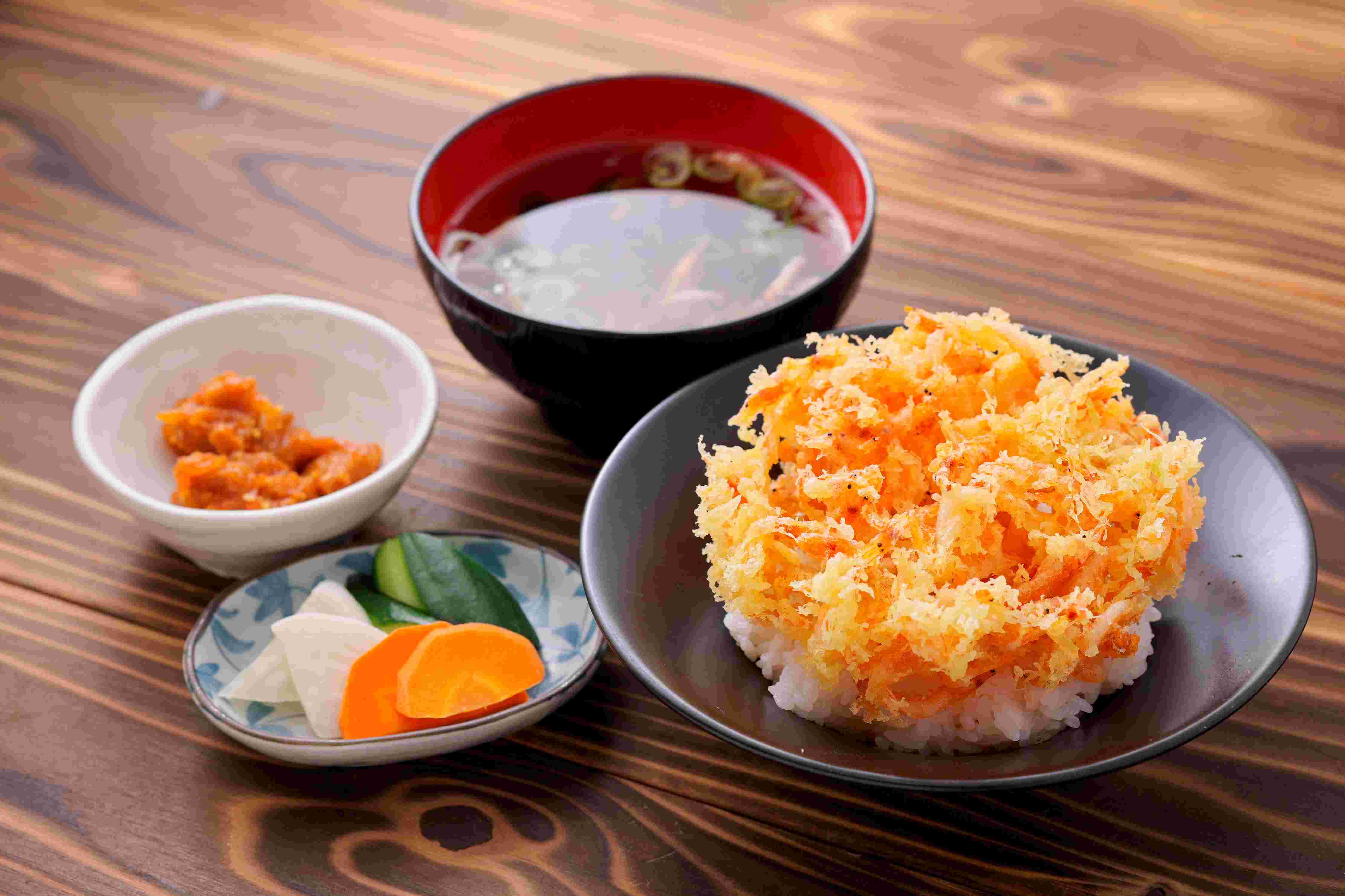 由比ごはん屋さくら完全攻略！名物桜えびの魅力と混雑回避法