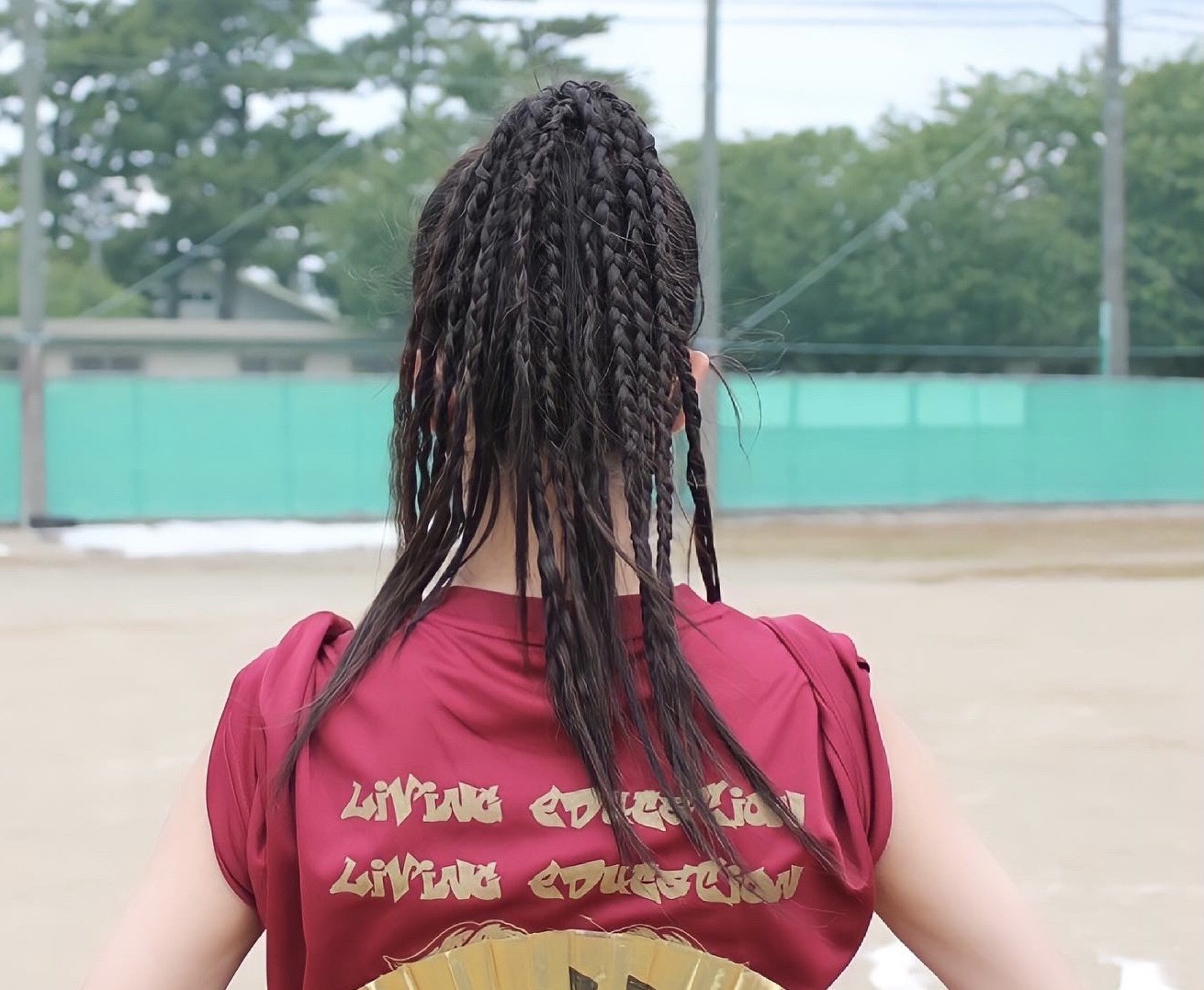 【2026最新】体育祭で崩れない三つ編み髪型！写真映えヘアアレンジ術