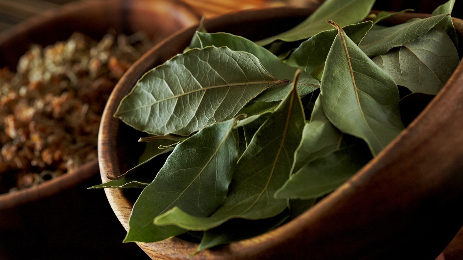 What Flavor Do Bay Leaves Add
