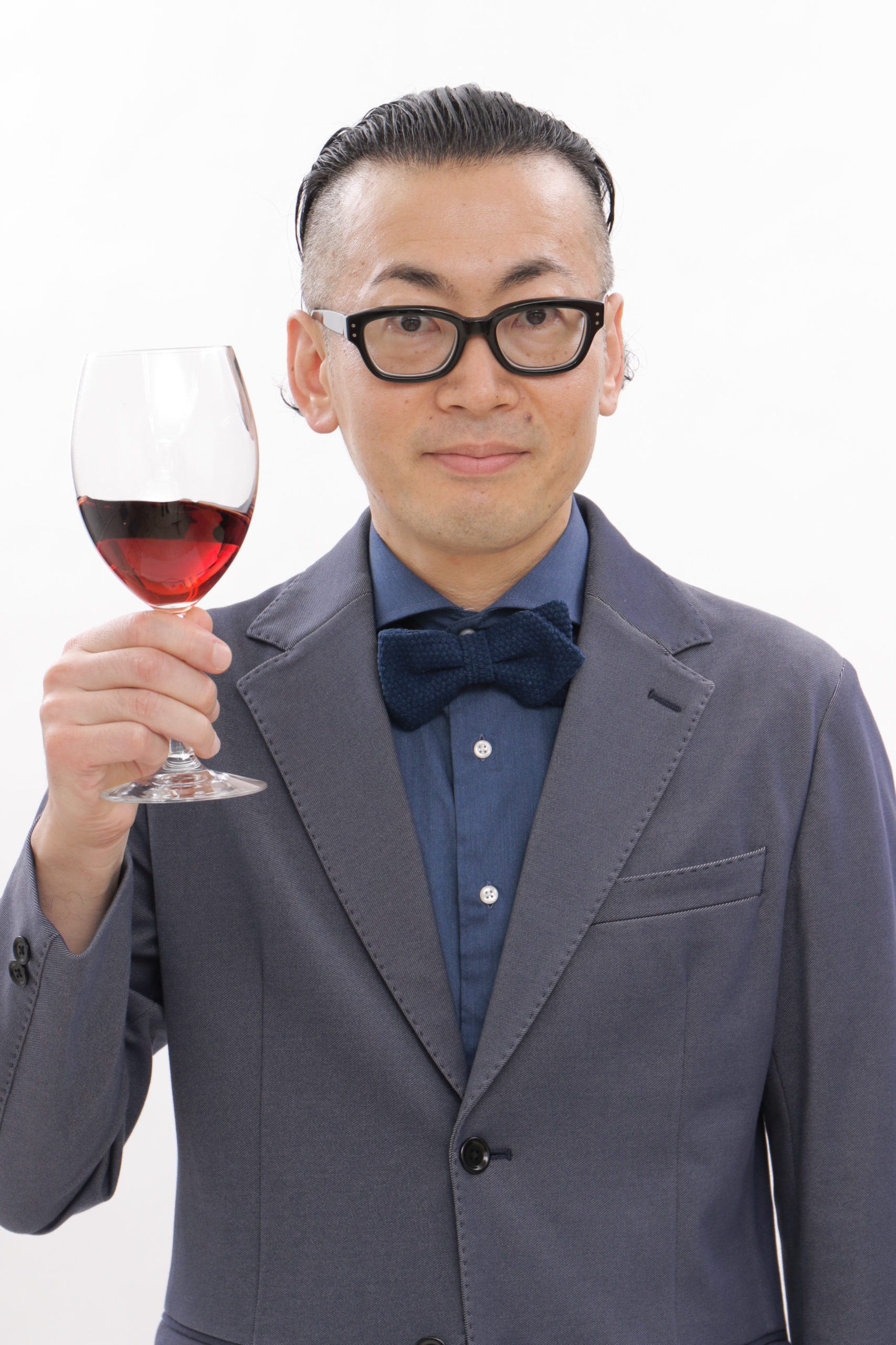 「ひぐちカッター」から日本ワイン重鎮へ！髭男爵ひぐち君の現在