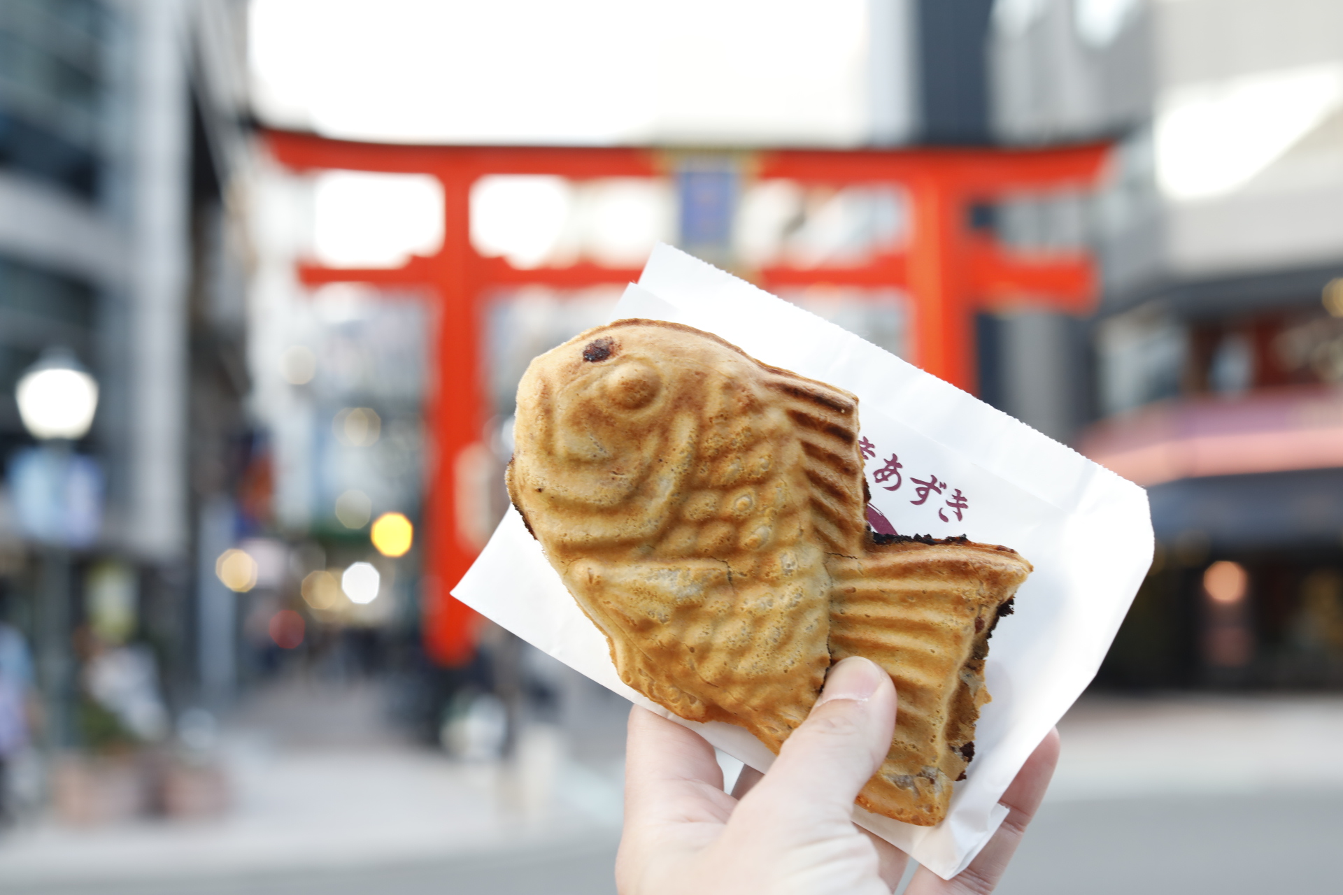 鳴門鯛焼本舗が誇る一丁焼き！行列を避ける穴場時間と限定情報を追う
