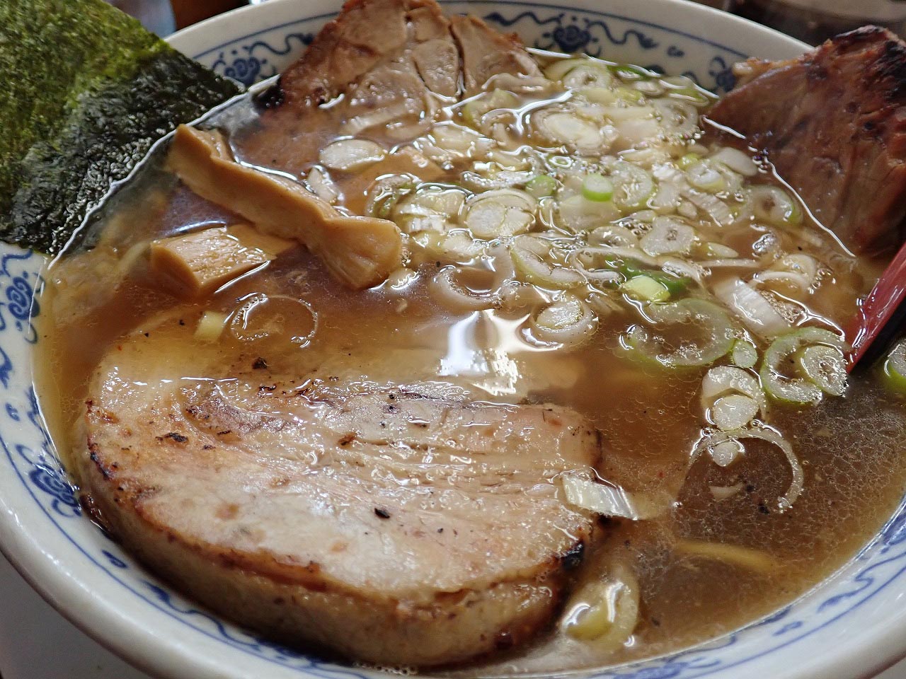 川越まぐろラーメン大門の評判を徹底解剖！鮪出汁の魅力と営業情報