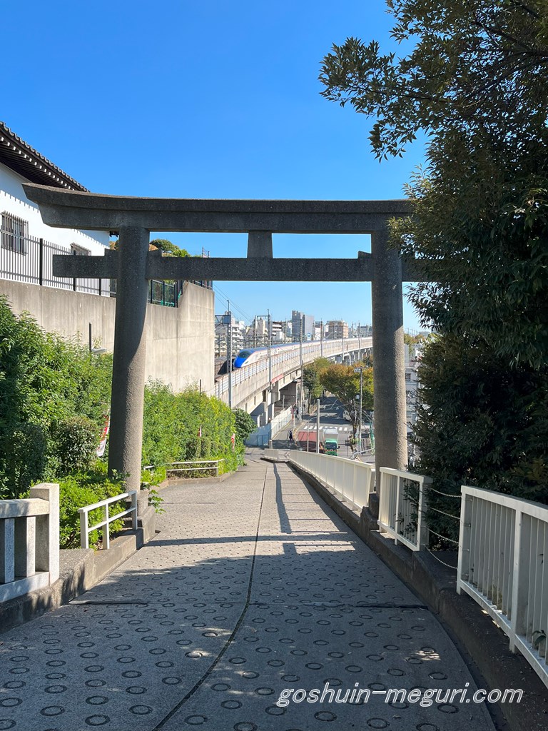 赤羽八幡神社への行き方完全ガイド！駅からの徒歩ルートと新幹線絶景