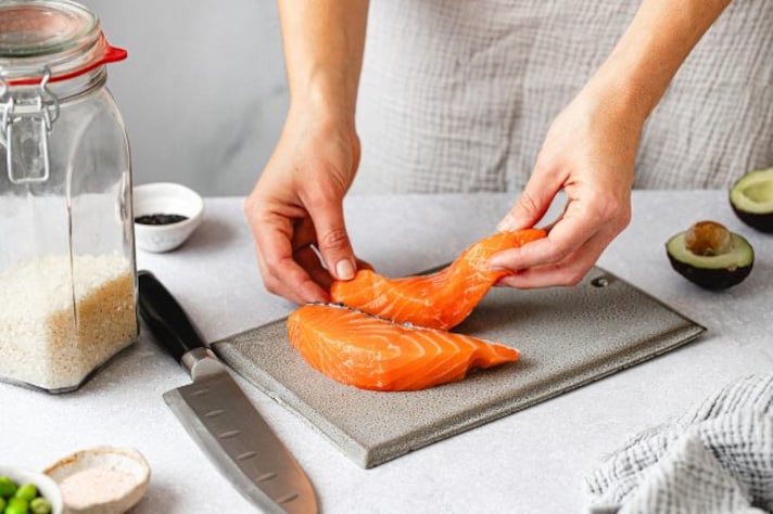 Should You Rinse Salmon