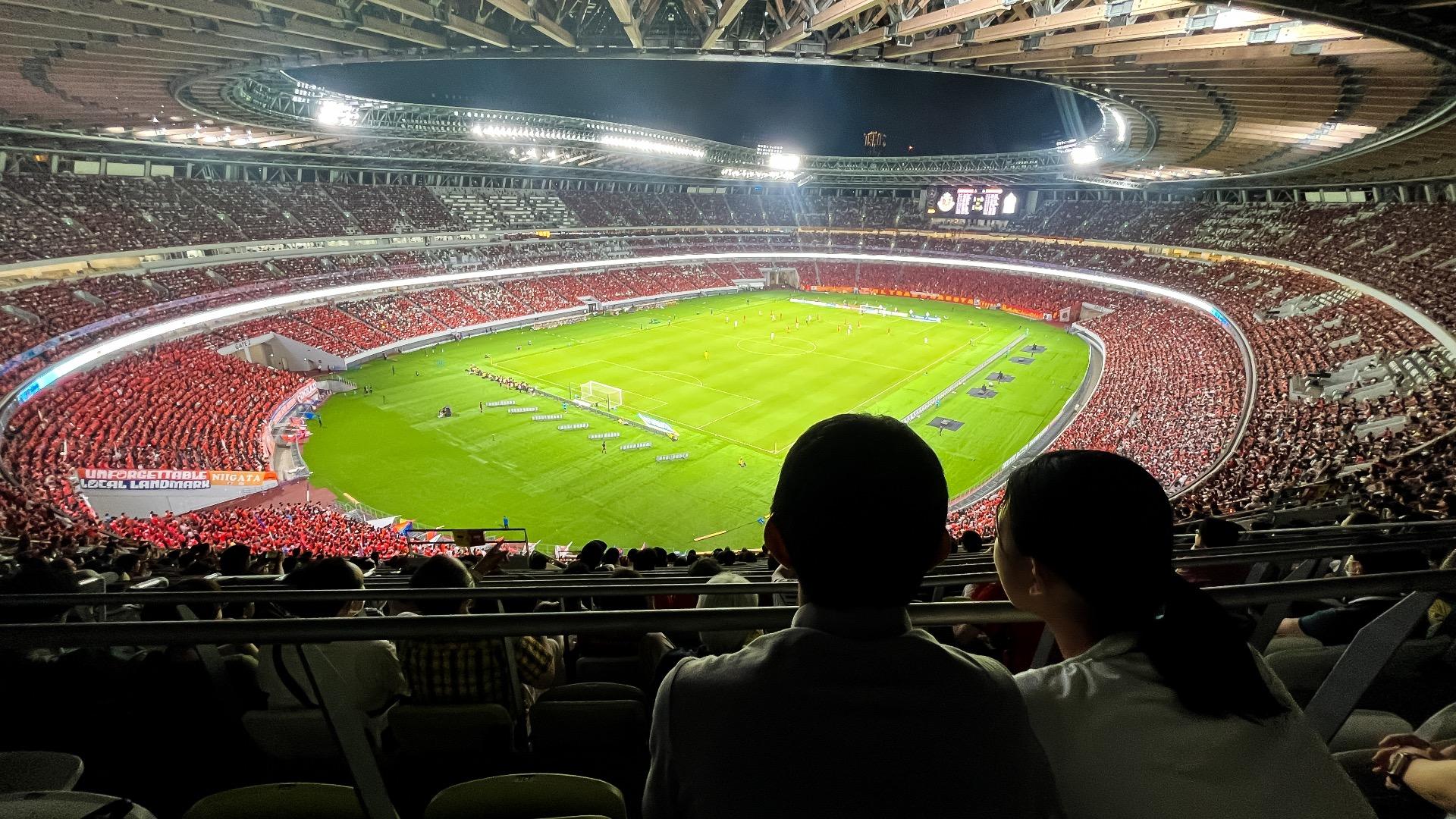 国立競技場のサッカー観戦完全ガイド！日程・座席選びから聖地の熱狂まで