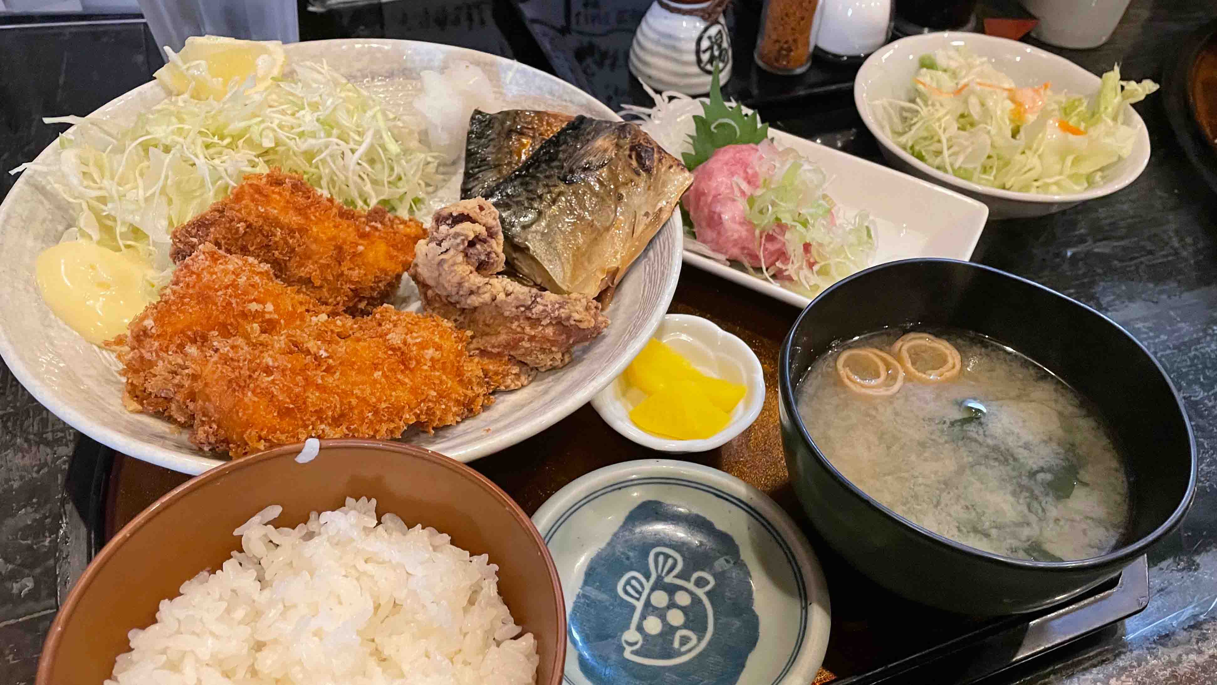 食楽たざわこの評判と絶品メニュー解説｜田沢湖駅前で秋田名物を堪能