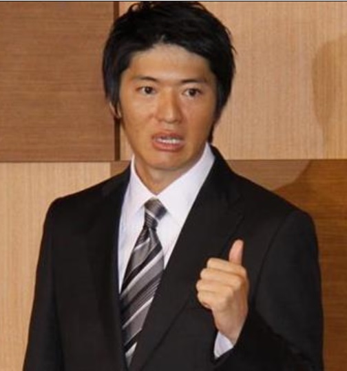 『間違いない』の男が変えた地方政治の景色——長井秀和が突きつける「芸能・宗教・議会」の現実