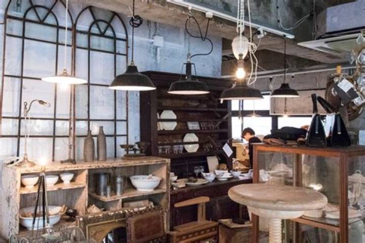 仙台の老舗アンティーク店「ヒュッゲ」の真価｜古家具修理の技術から2026年那須塩原移転の真相まで